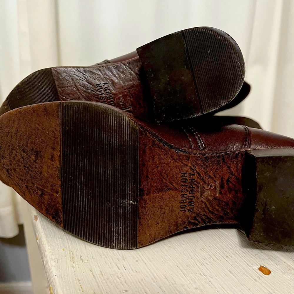 Leather brown boots by Johnston and Murphy. Runs small - Picture 4 of 4